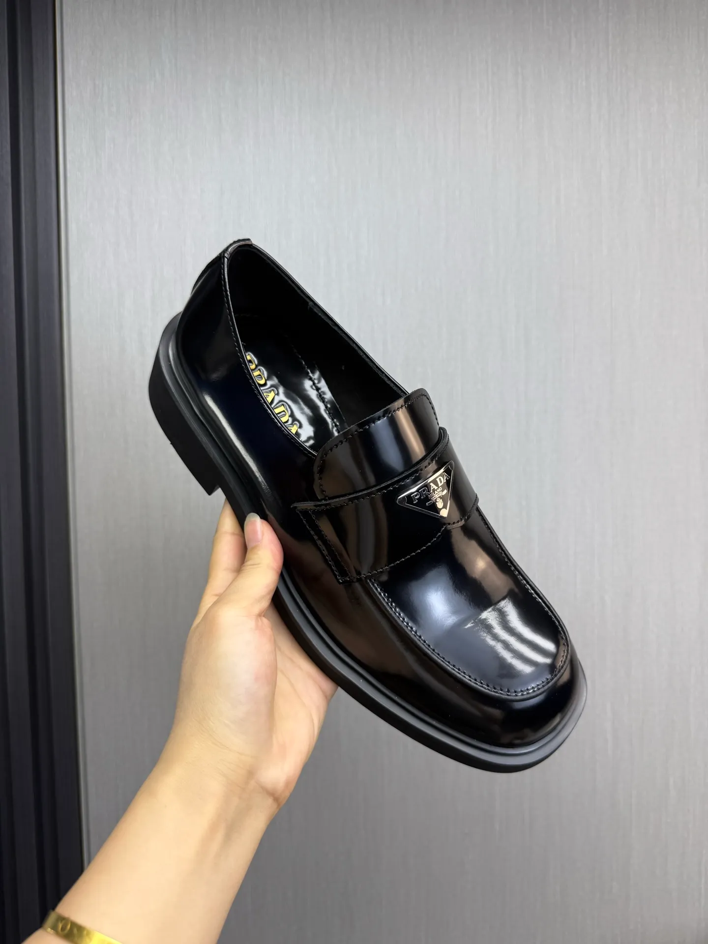 Men's shoes 💰840💰 [PRADA] New models synchronized with the official website, high-quality shipments ✔️Hot-sellers🔥 Original cowhide. Open edge beaded cowhide + cowhide lining, 1🆚1 replica, original lightweight foam outsole, 38-45 (men's 38.45 custom-made, non-refundable)